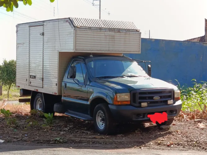 Faço frete pequenos carreto Maringá sarandi Marialva e região WhatsApp * 
