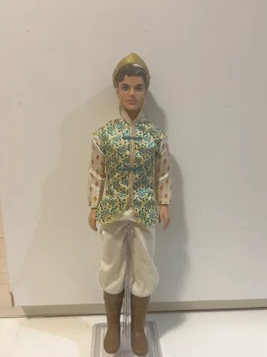 boneco Ken Príncipe Louis do filme "Barbie e as Três Mosqueteiras", lançado pela Mattel 