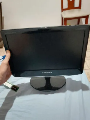 Monitor 18 Polegadas