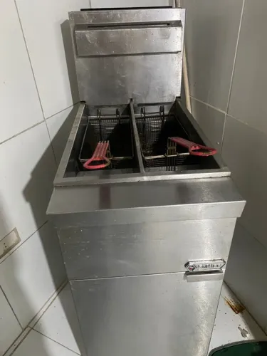 FRITADEIRA SULFISA INDUSTRIAL DUAS CUBAS