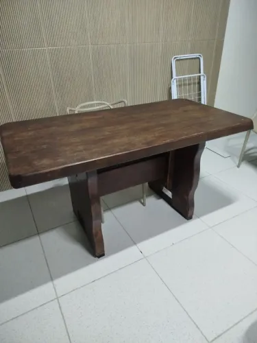 Vendo mesa jatobá.