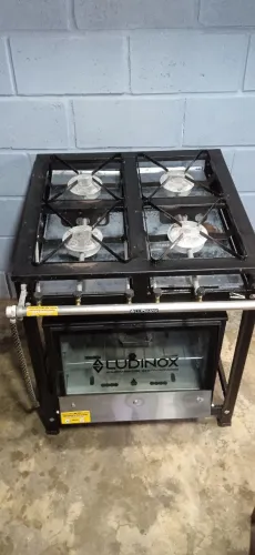 Fogão Industrial Ludinox alta pressão 4 bocas e forno
