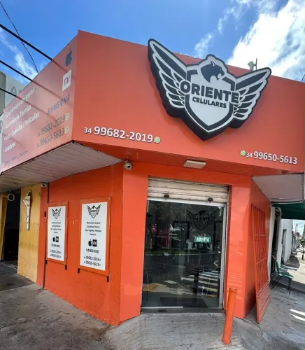 Vendo loja de celular e barbearia