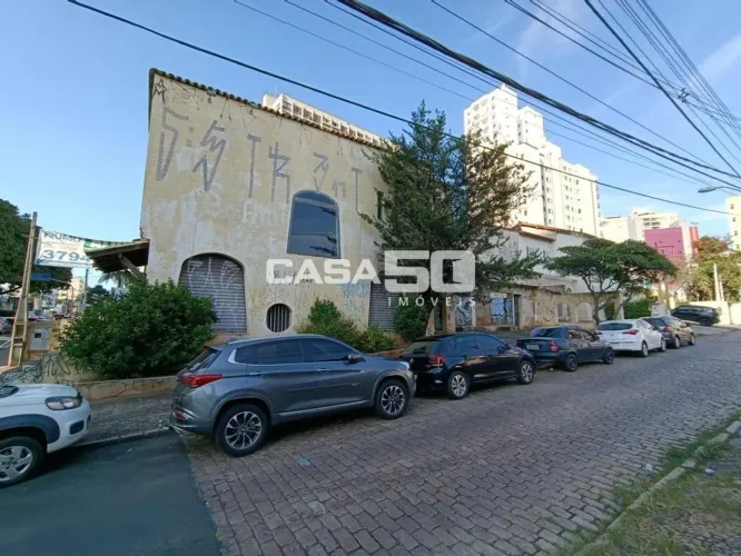 Casa comercial para locação no Cambuí em Campinas/SP.