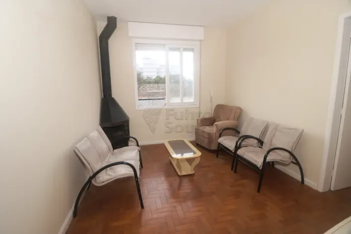 Apartamento semi-mobiliado no Edifício Residencial Leni - Centro