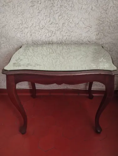Mesa de centro estilo chipandelle 