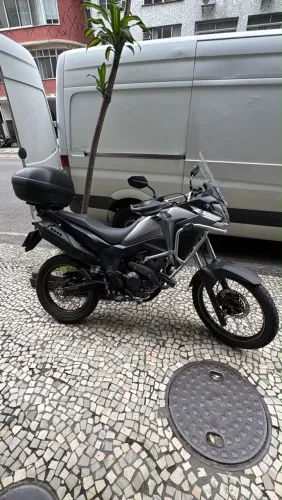 Honda Sahara 300 2025 3.870km