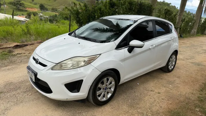 Ford Fiesta SE 1.6 16V Flex 5P 2013