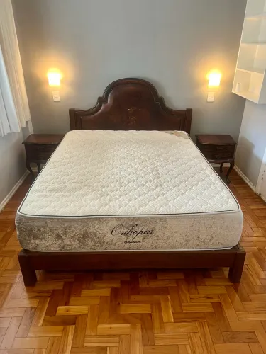 Cama QUEEN com colchão
