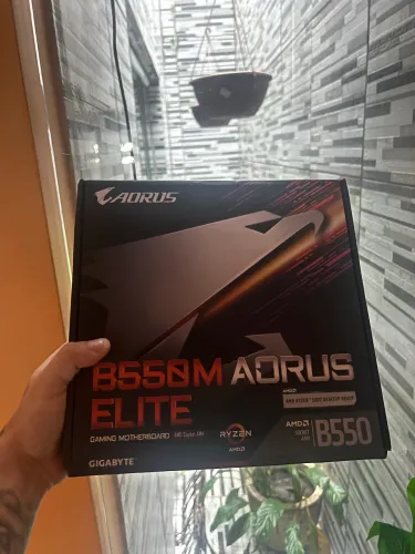 Placa mãe b550 aorus elite lacrada