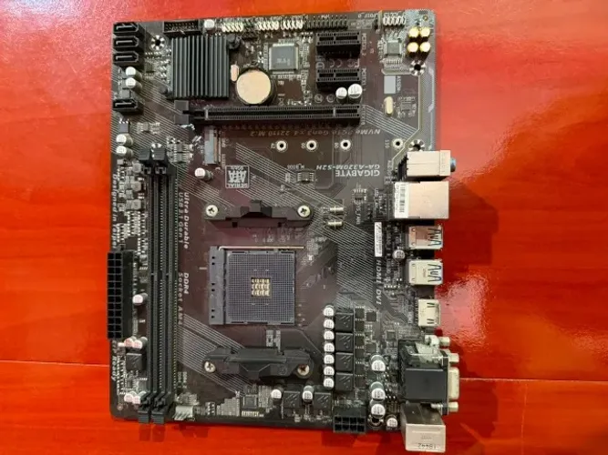 Placa mãe Gigabyte GA-A320M-S2H
