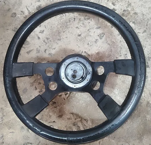Volante revescar para Chevette