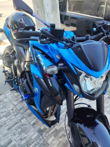 Suzuki GSX-S 750