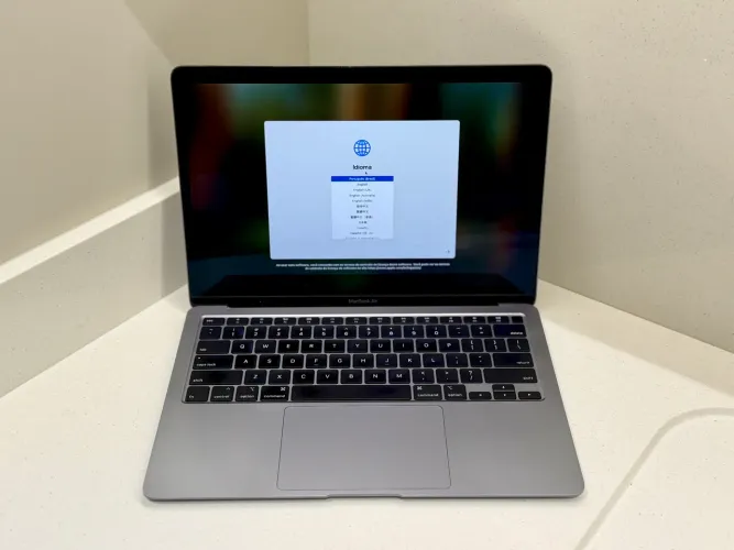 MacBook Air 13 polegadas 2020 - Seminovo