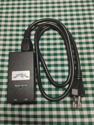 Injetor PoE Fast Ethernet Ubiquiti 24v 0,5A