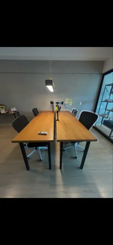 Mesa Escritório - Porta Madeira Maciça + 6 pés