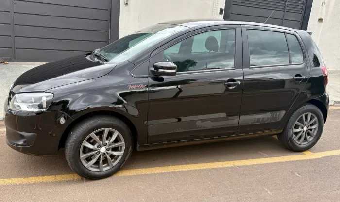 Volkswagen Fox Rock IN RIO 1.6 MI Total Flex 8V 5P 2014