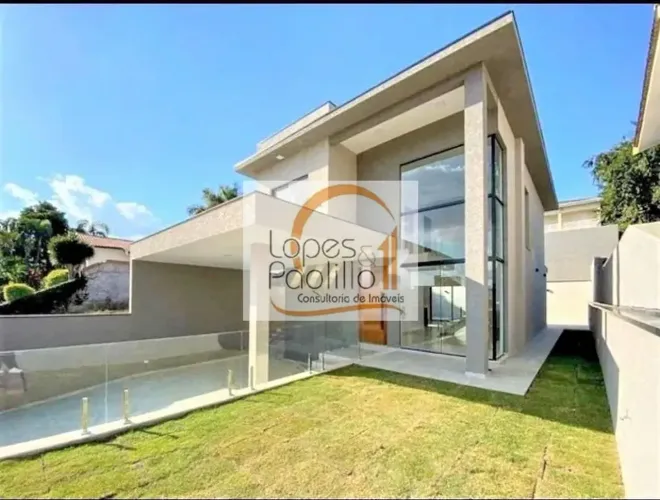 Linda casa à venda em condomínio com fino acabamento e com vista panorâmica da Pedra Grand