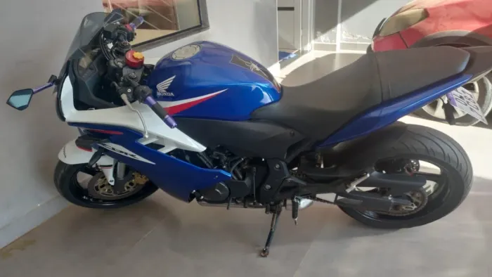 Honda CBR 600 F 2013 (ACEITA TROCAS)