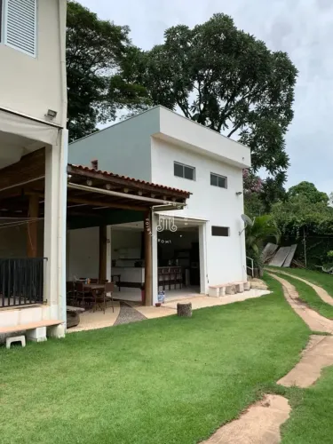 CHÁCARA DE RUA COM POMAR E LAGO NO JARDIM ITÁLIA EM JUNDIAÍ/SP