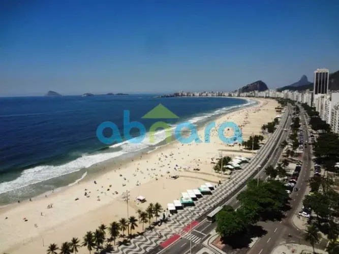 Oportunidade!! Cobertura Linear com 4 Vagas de Garagem!!