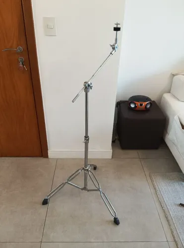 ## Estante de pratos girafa para bateria Nagano, totalmente funcional, original e completa
