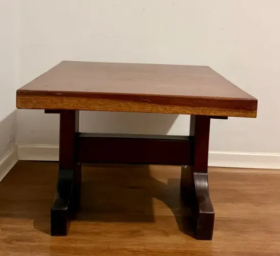 MESA DE CENTRO - IMBUIA MACIÇA