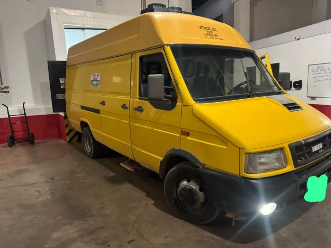 Iveco Daily Chassi 50.13 2.8 8V 130CV Diesel Mec. 2006