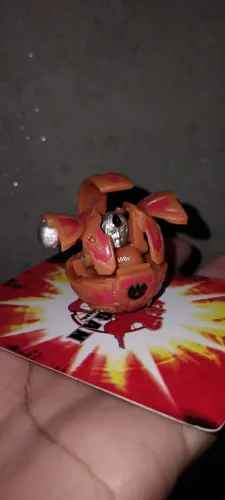 Bakugan warius pyrus bakuflip 400g