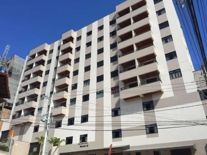 Apartamento na Rua Barão de Santa Helena com 1 vaga. Prédio com elevadores e portaria