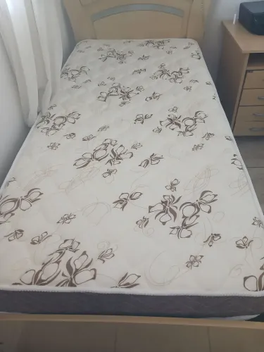 Colchao solteiro novo D33