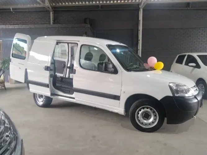 Peugeot Partner Furgão 1.6 16v/ 1.6 16V Flex 3P 2022