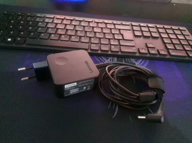 Carregador notebook Lenovo