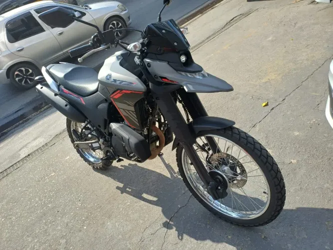 VENDO/TROCO LANDER 250cc OPORTUNIDADE