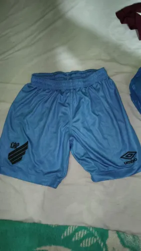 BERMUDA ATHLETICO PARANAENSE UMBRO AZUL ? NOVA ? TAMANHO M