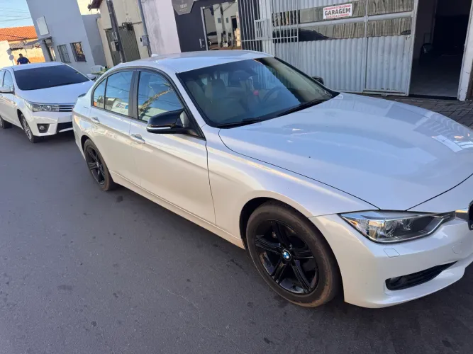 BMW 320I A 2.0 Turbo/activeflex 16V 184cv 4P 2015