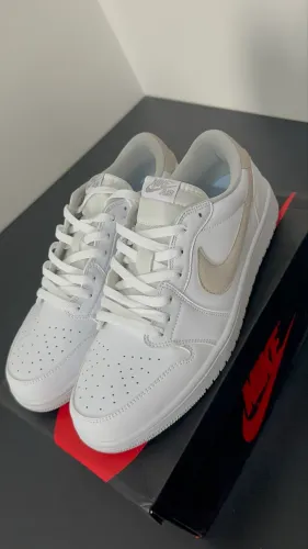 Nike air Jordan low branco 42