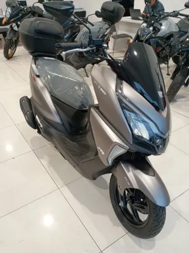 Burgman 125 ADX