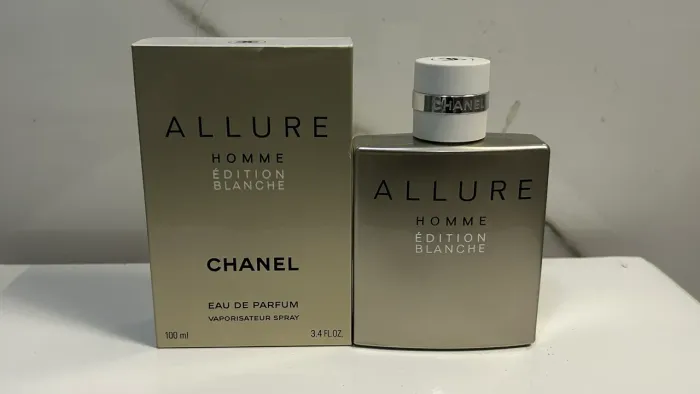 Allure Homme Edition Blanche (Volume na foto)