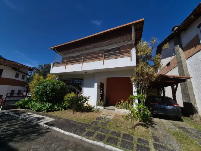 Casa de condomínio para venda com 160 metros quadrados com 4 quartos