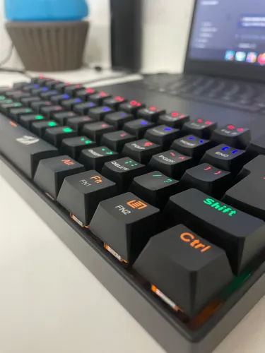 Teclado Mecânico Redragon Lakshmi K606R | 60% ABNT2