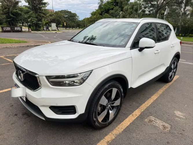 Volvo XC40 XC 40 T-4 Momentum 2.0 190cv FWD 2020