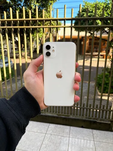 iPhone 11 Branco 64gb