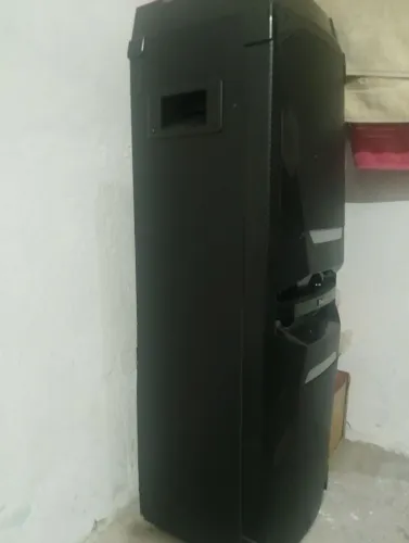 Caixa torre pcx16000 com a placa queimada e a madeira meio aberta ZAP *