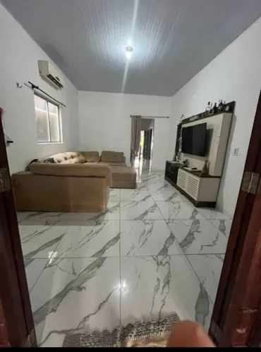 VENDO UMA CASA NO BAIRRO ALVORADA