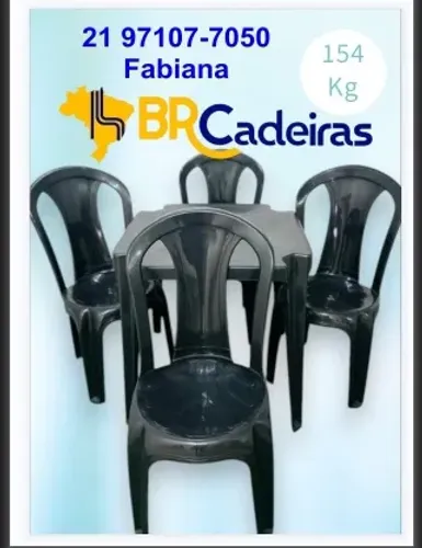 Jogo de mesa com cadeiras de plastico 