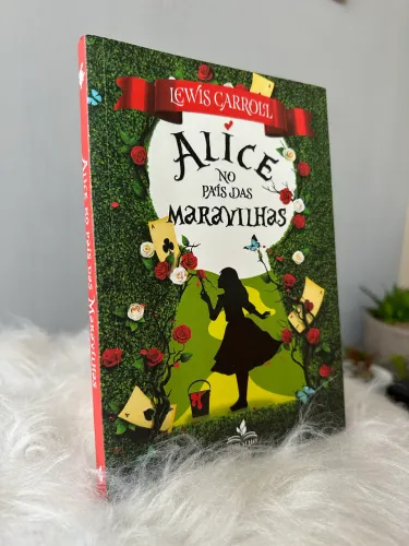 Livro Alice no País das Maravilhas