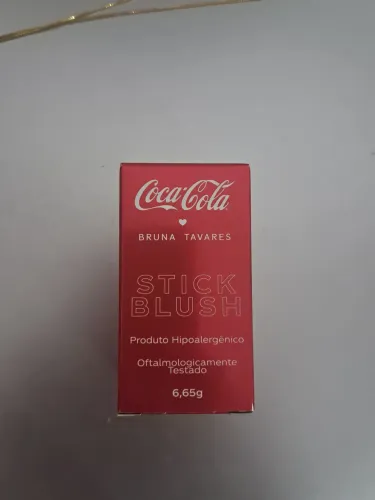 Bt X Coca-Cola Blush em Stick