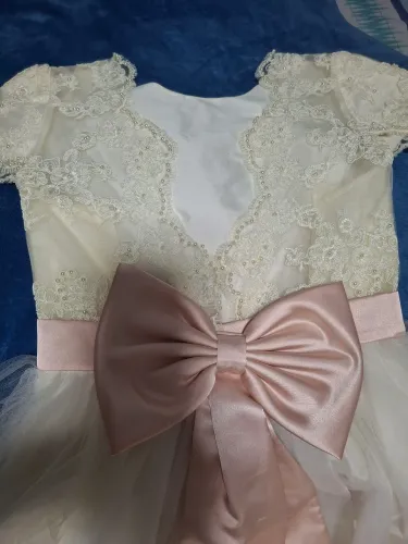 Vestido de Daminha de honra ou Florista. Marca: Maria Pitanga