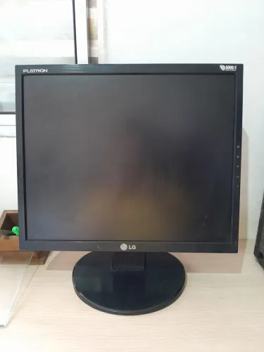 kit monitor LG FLATRON 5000:1 + 2 cabis vga